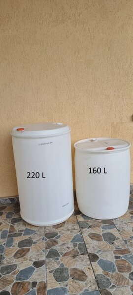 Butoi/ bidon plastic alb cu buson 160 L si 220 L.